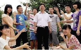 郑州一高中全班57人全部考过一本线 最高653分