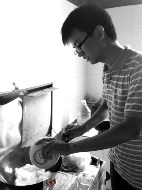 登封95后男孩拉好友假期补课赚钱 俩月赚7万