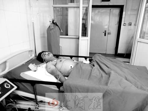 16岁少年昏迷俩月查不出啥病 父母抵押房子求医