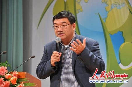 人大教授批官谣：某些部门负责人有意误导公众